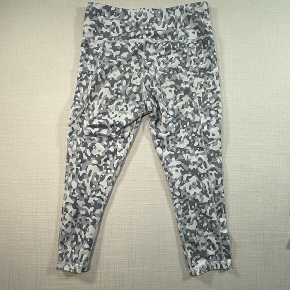 Kiava High Waist Camo Leggings M Gray Workout Capri 7/8 Length Pockets Stretch - Picture 2 of 6
